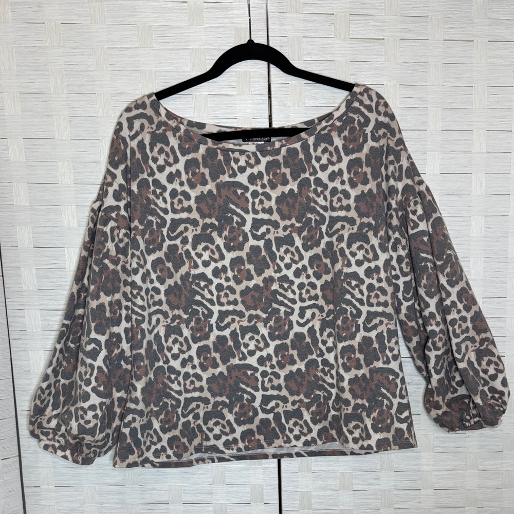 Venus‎ Women’s Brown Muted Animal Print Balloon Sleeve Oversized Top Size Medium